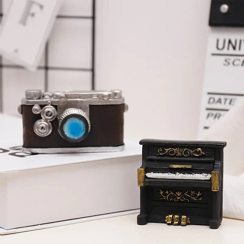 Vintage Mini Camera Decor Desk - Collectible Vintage Cameras 评论和价格