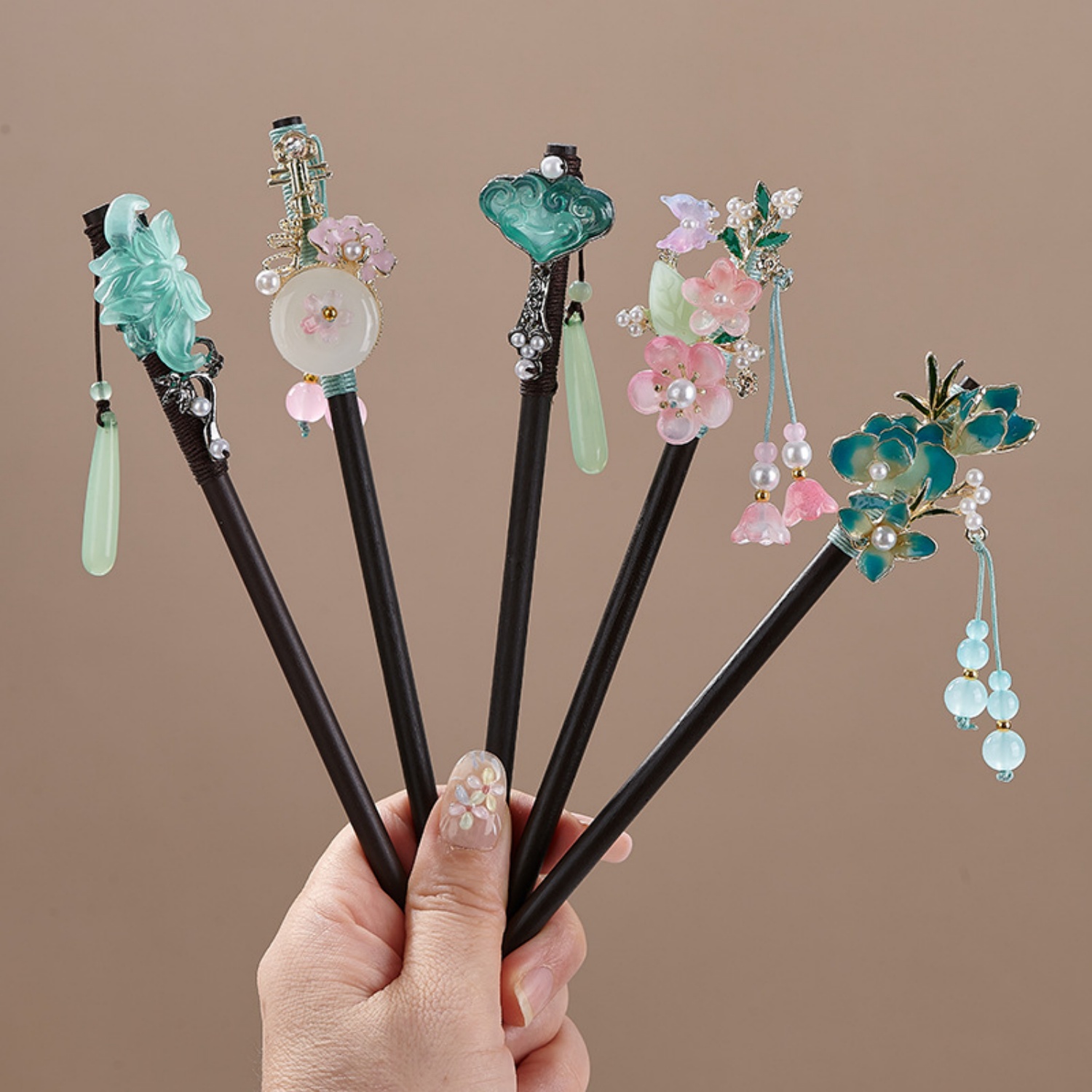 Vintage Flower Hairpin For Wom - Vintage Collectible Item 评论和价格