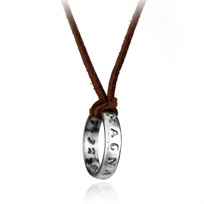 Game Anime Leather Chain Ring  - Vintage Collectible Item 评论和价格
