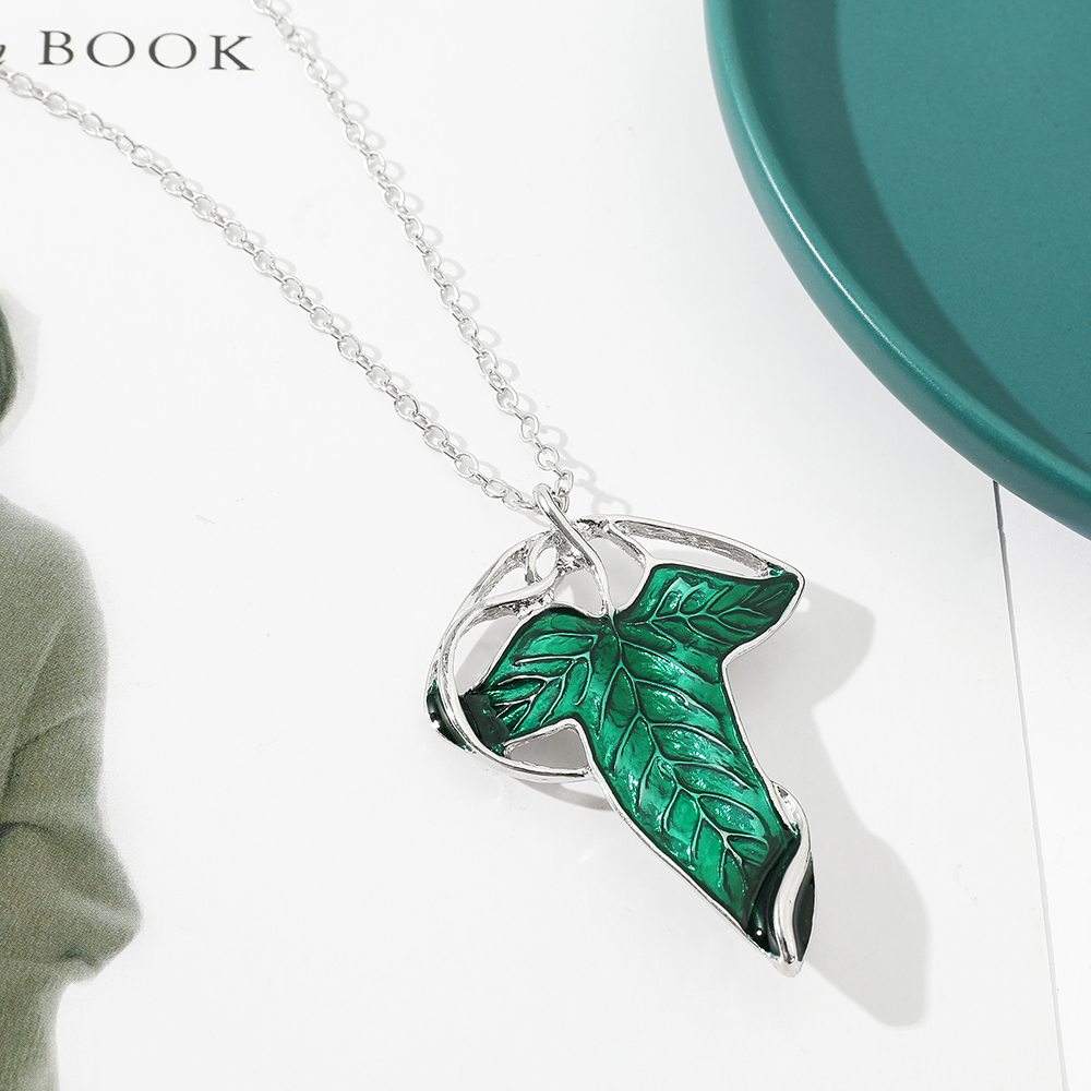 Vintage Green Leaf Pendant Nec - Vintage Collectible Item 评论和价格