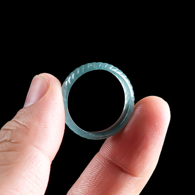 Blue Real Burmese Jadeite Ring - Vintage Collectible Item 评论和价格